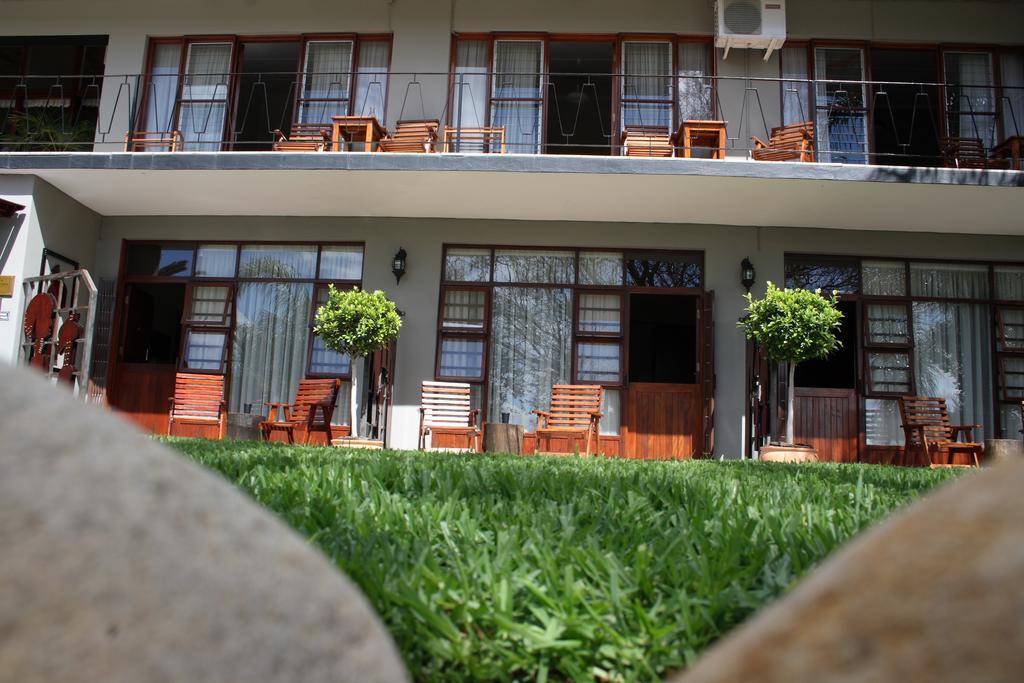 Miles B&B Guest House Oudtshoorn Eksteriør billede