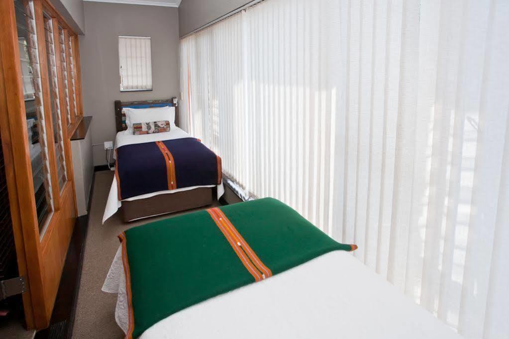 Miles B&B Guest House Oudtshoorn Eksteriør billede